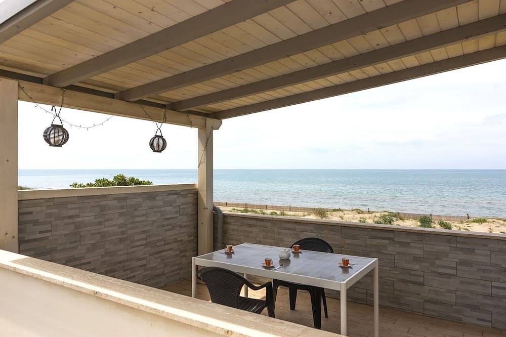 Appartamento intero, Accogliente appartamento per 3 persone con A/C, Tv e terrazza in Torvaianica, Provincia di Roma