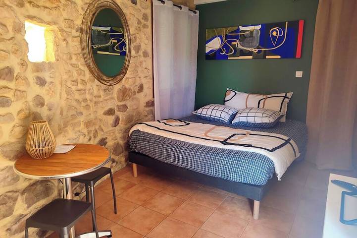 Location de vacances pour 5 personnes, avec balcon et jardin, animaux acceptés à La Capelle-et-Masmolène - 3