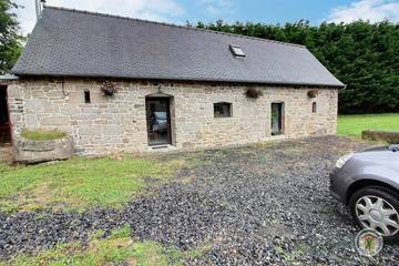 Gîte pour 4 personnes, avec jardin et terrasse à Ploulec'h