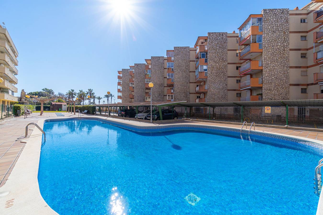 Entire apartment, Holiday apartment for 4 people in La Pineda, Platja de la Pineda
