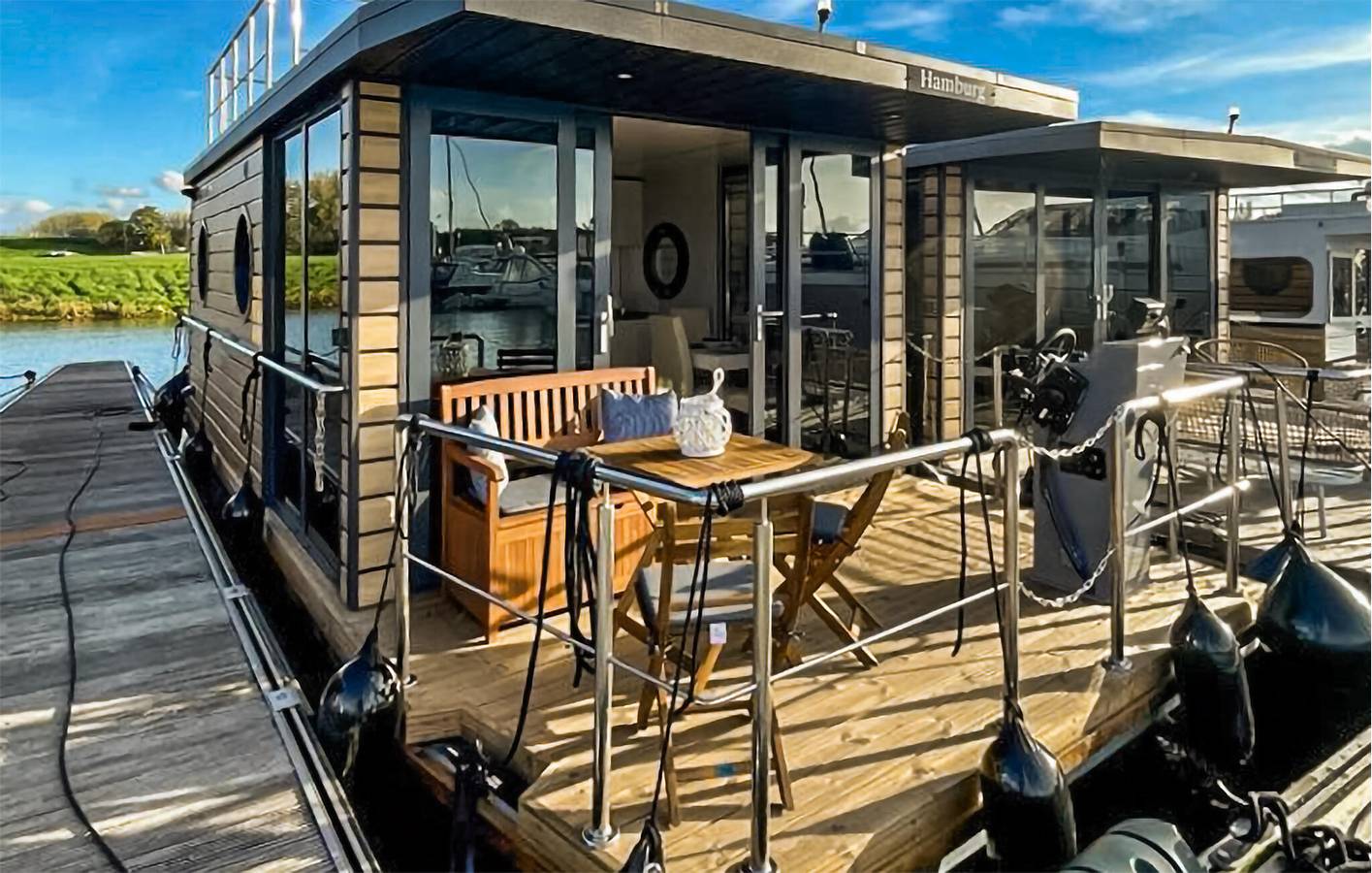 Hausboot für 4 Personen mit Terrasse in Ophoven, Kinrooi