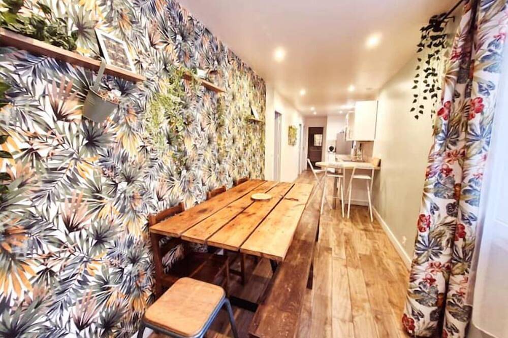 Entire apartment, Appartement \"gaby\", Centre-ville, au Pied du Métro in Clichy, Hauts-de-Seine