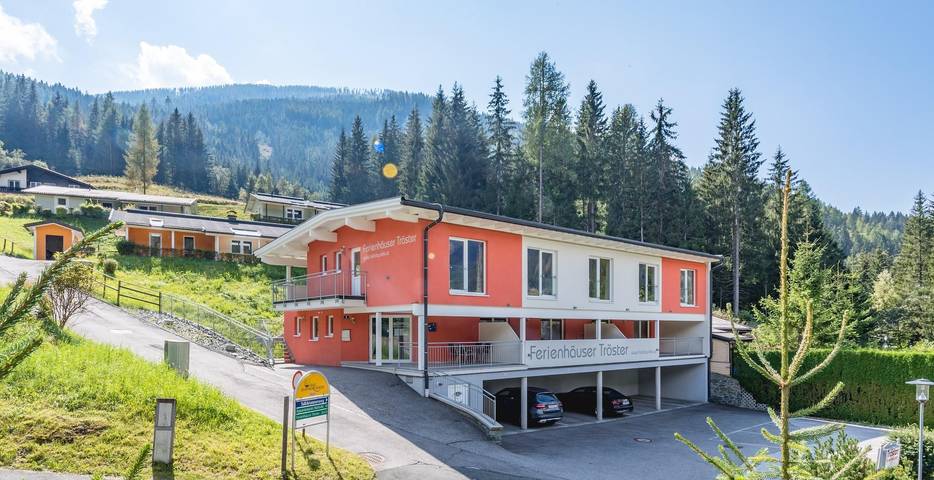 Ferienwohnung für 6 Personen, mit Balkon und Terrasse sowie Garten und Ausblick in Bad Kleinkirchheim