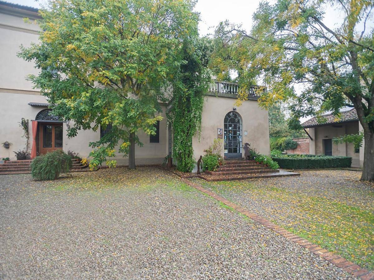 Villa in Lombardy near Po River in Stagno Lombardo, Province de Crémone