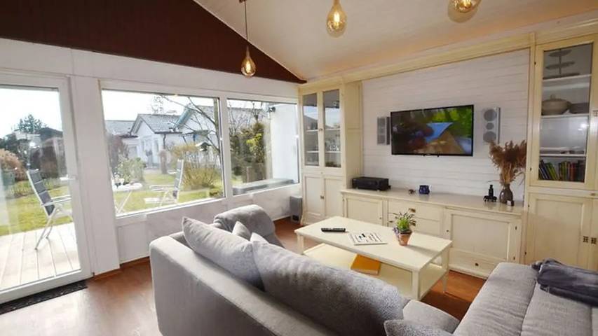 Ferienhaus für 2 Personen, mit Terrasse und Garten in Prien