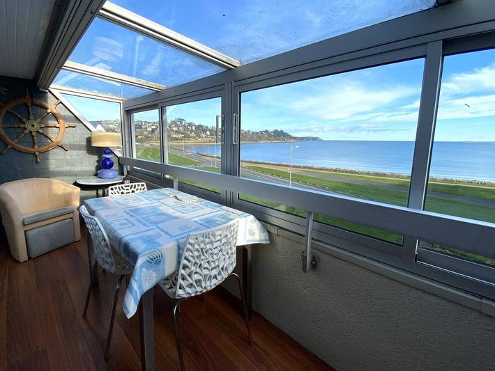 Ferienwohnung für 2 Personen, mit Balkon und Terrasse in Perros-Guirec