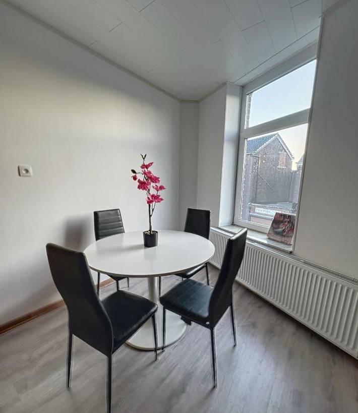 Gîte pour 6 personnes, animaux acceptés dans Aéroport de Charleroi Bruxelles Sud Gosselies - 3