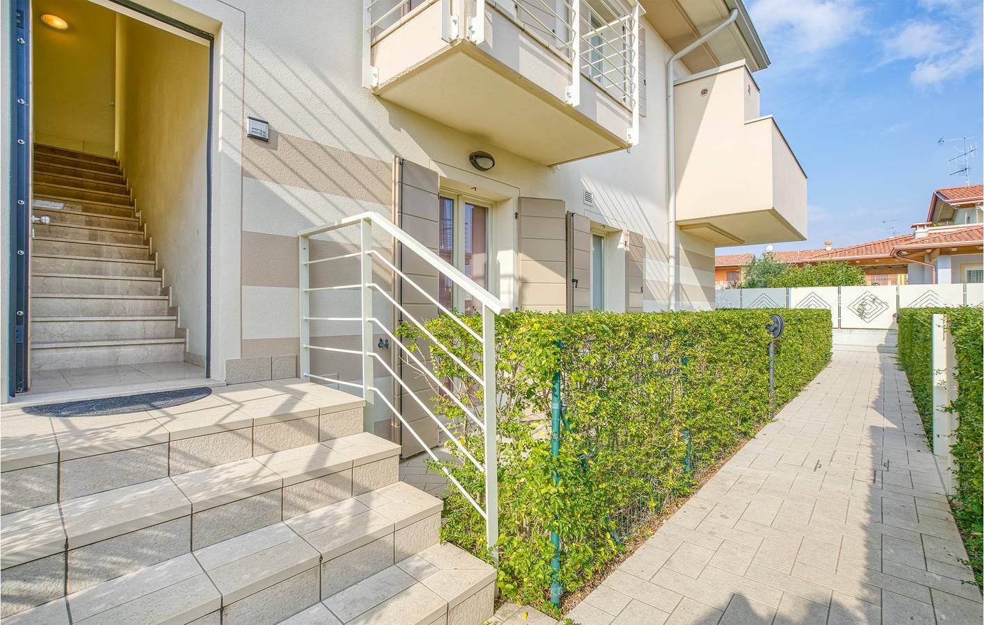 Ganze Ferienwohnung, Gemütliche 70qm Wohnung mit Parkplatz, Pool & Terrasse, 2km zum Strand! in Puegnago sul Garda, Gardasee-Berge