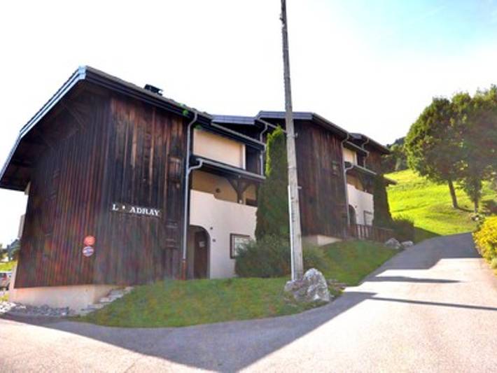 Studio entier, Studio cosy aux Gets - À deux pas des pistes et du centre, 2/4 couchages, balcon, parking inclus in Les Gets, Les Portes du Soleil