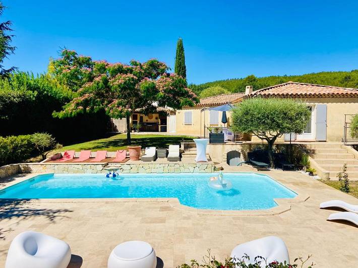 Villa for 6 people, with view and pool as well as garden, with pets - 1
