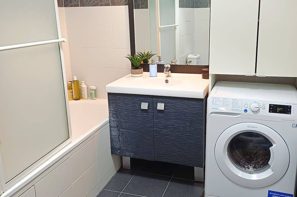 Ganze Wohnung, Pleasant, bright apartment 5 minutes from the metro. in Issy-les-Moulineaux, Hauts-de-Seine