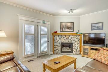 Glamping for 6 Guests in Blue Mountain (Ontario), Lake Huron ON, Picture 1