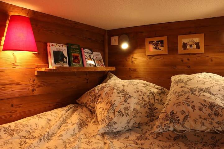 Ganze Wohnung, App. 4 pers. Charmant. Pisten anzeigen. Abfahrt direkt von der Piste. Urlaubsgutscheine Ok in Le Corbier, Villarembert