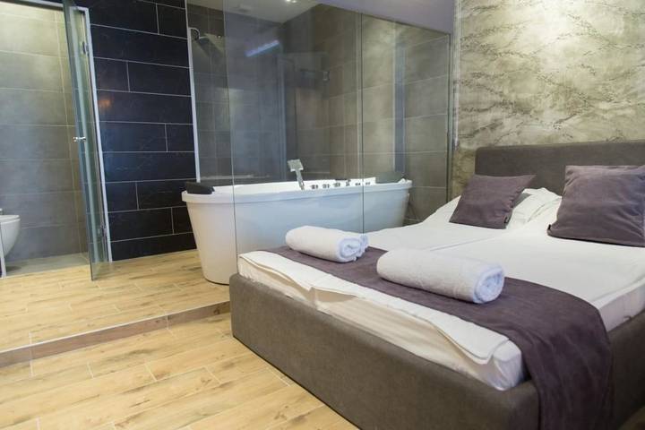 Ferienhaus für 2 Personen, mit Ausblick und Terrasse in Belgrad