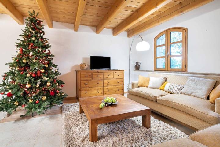 Location de vacances pour 14 personnes, avec piscine et jardin, animaux acceptés à Montfrin - 2