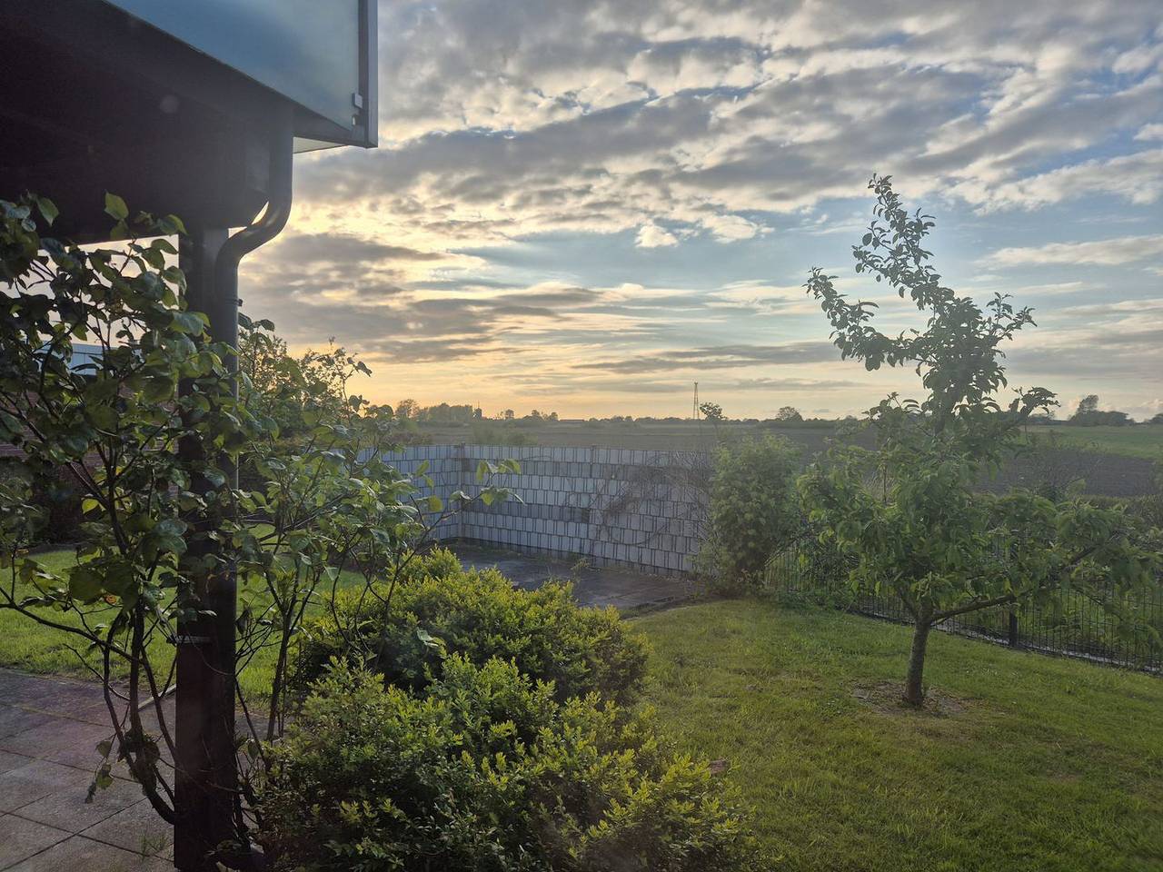 Ganze Wohnung, Ferienwohnung „Feldblick“ – Entspannung mit Weitblick im Herzen der Krummhörn in Eilsum, Krummhörn