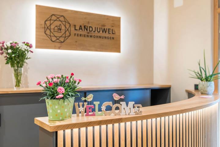 Hel lejlighed, Apartment 'Obstgarten' with Private Terrace and Wi-Fi in Herbertingen, Region Bodensee-Oberschwaben