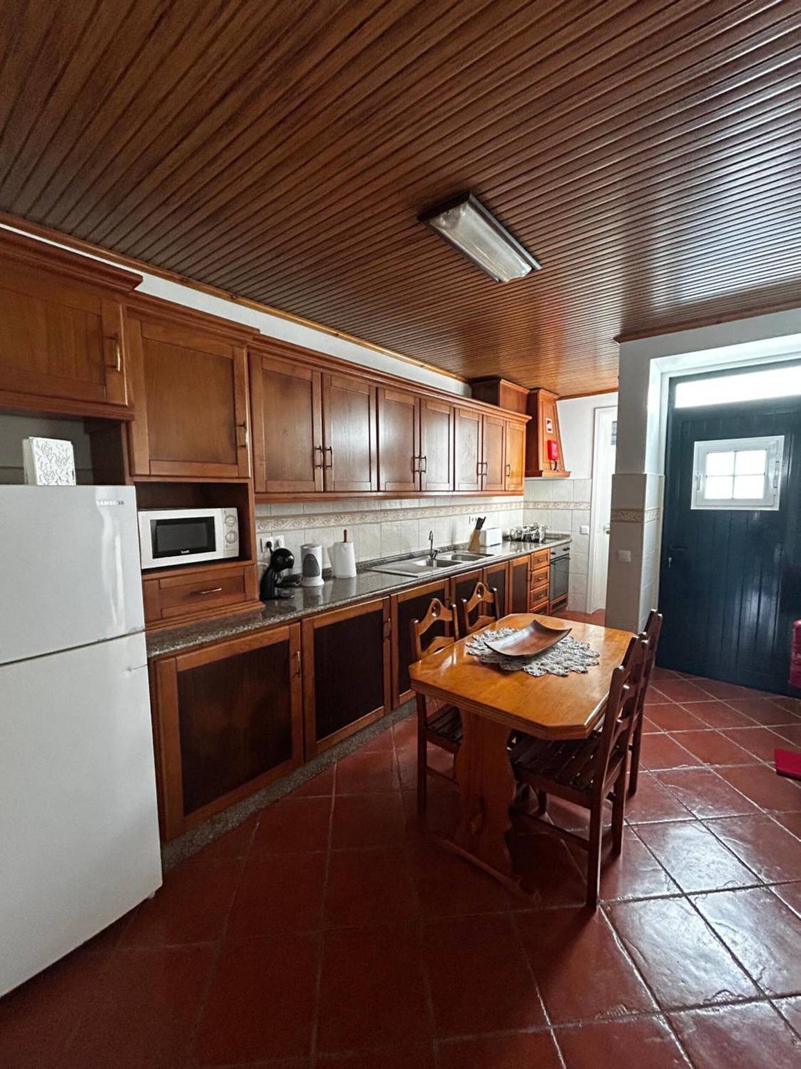 Ganze Wohnung, Apartment 'Desterro House' mit privater Terrasse, Wlan und Klimaanlage in Angra (N. Senhora da Conceição, Terceira (Azoren)