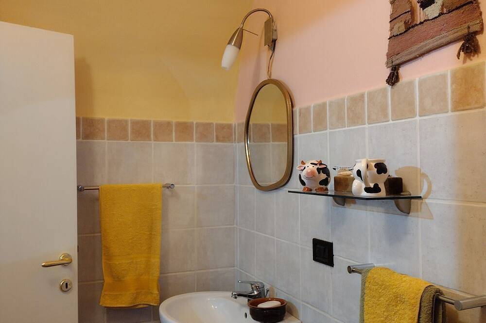 Casa Vacacional 'Pequeño Rincón del Paraíso' con Terraza Privada, Jardín y Wi-Fi in Taggia (City), Taggia