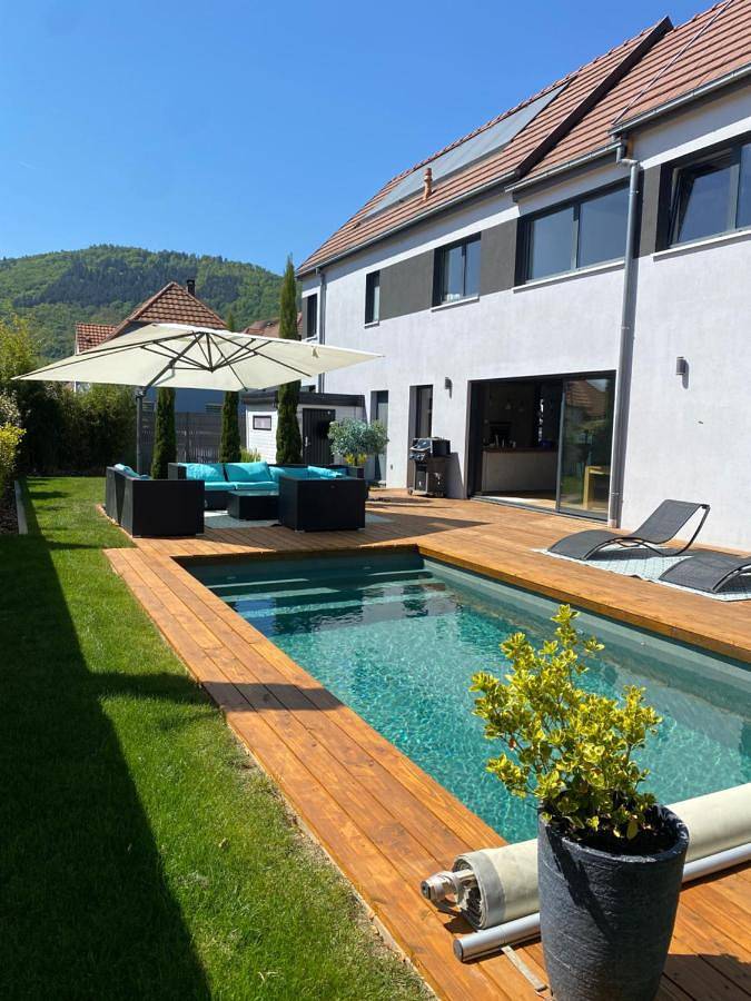 Villa pour 6 personnes, avec piscine ainsi que jardin et vue