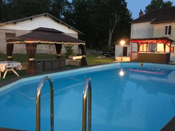 Location de vacances pour 13 personnes, avec piscine ainsi que jacuzzi et jardin, adapté aux familles à Mirecourt - 3