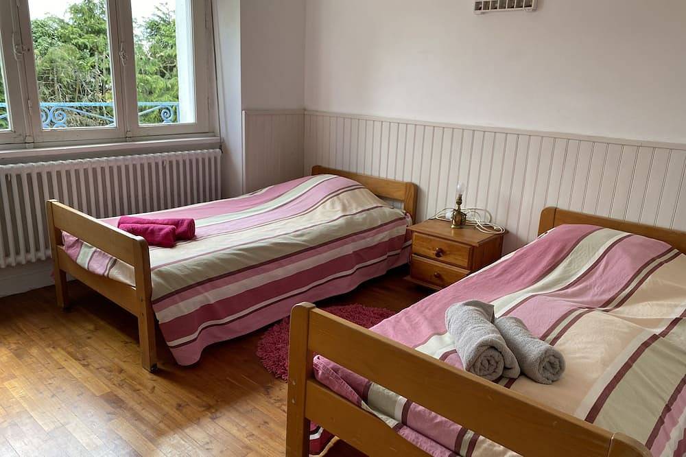 Spacious and bright house with enclosed garden near the beaches in Névez, Quimper und Umgebung