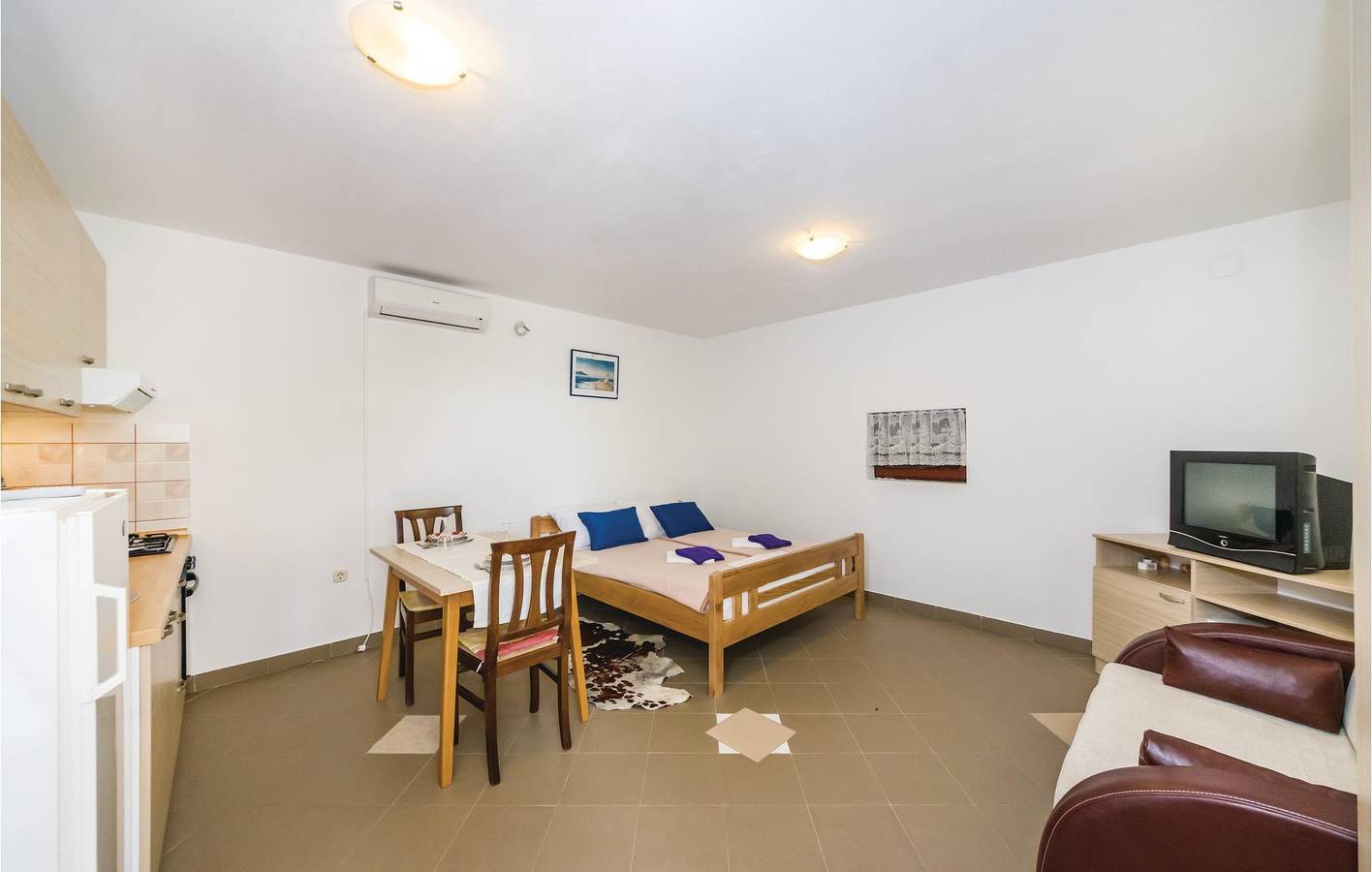 Ganze Ferienwohnung, Ferienwohnung für 2 Personen mit Terrasse in Pakostane, Zadar
