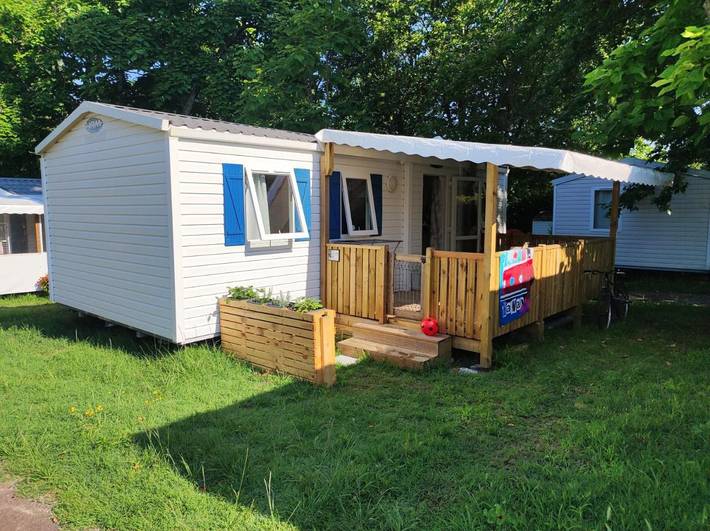 Camping pour 6 personnes, avec jardin et piscine