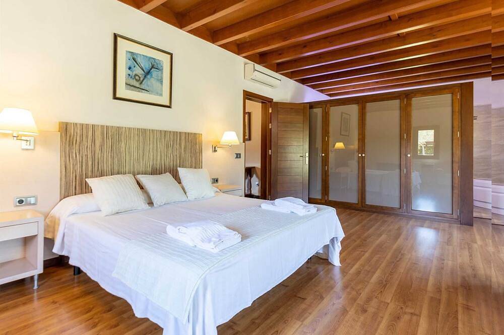 Conies Salvia Luxury Villa in Manacor, East Majorca
