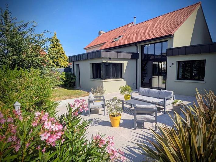 Location de vacances pour 2 personnes, avec Terrasse ainsi que Jardin et Vue à Peuplingues