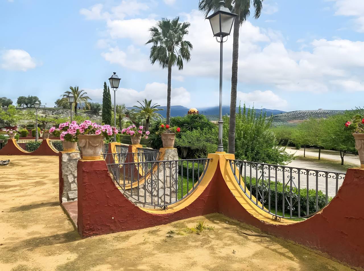 Casa de campo 'Holiday House Dehesa Del Colmenar' con vistas a la montaña, Wi-Fi y aire acondicionado in Cabra, Sierras Subbéticas