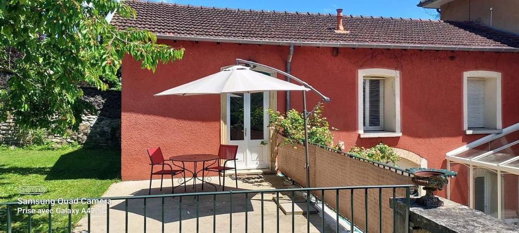 Location de vacances pour 2 personnes, avec jardin à La Tour-du-Pin - 2