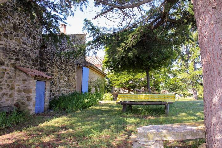 Gîte für 6 Personen, mit Garten, mit Haustier in Alpes-de-Haute-Provence - 4