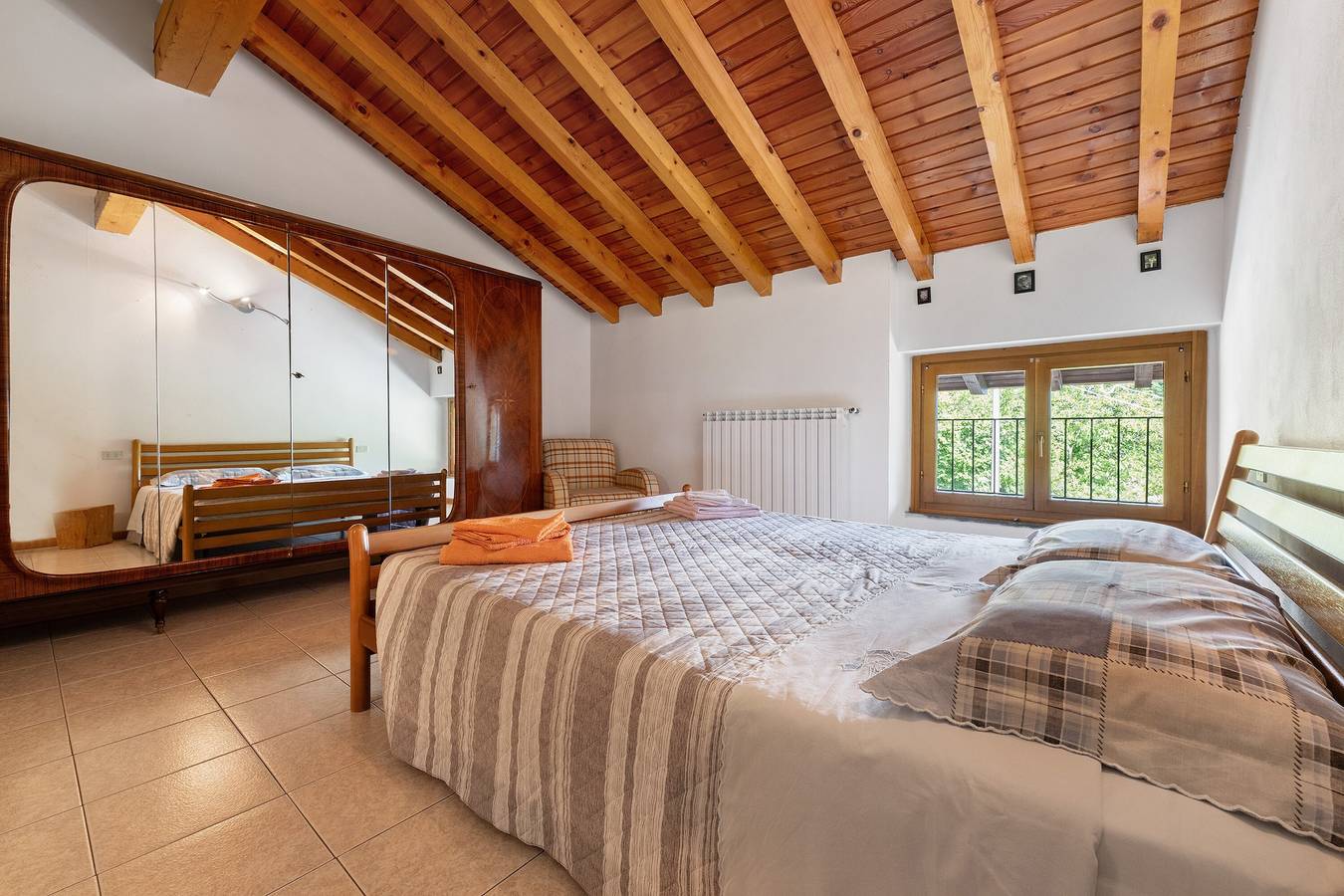 Casa Vacanze 'Vendrogno' con Vista Montagna, Giardino Privato e Wi-Fi in Vendrogno, Alpi Orobie Occidentali