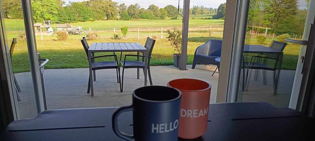 Location de vacances pour 3 personnes, avec jardin ainsi que vue et terrasse à Oradour-sur-Glane - 3