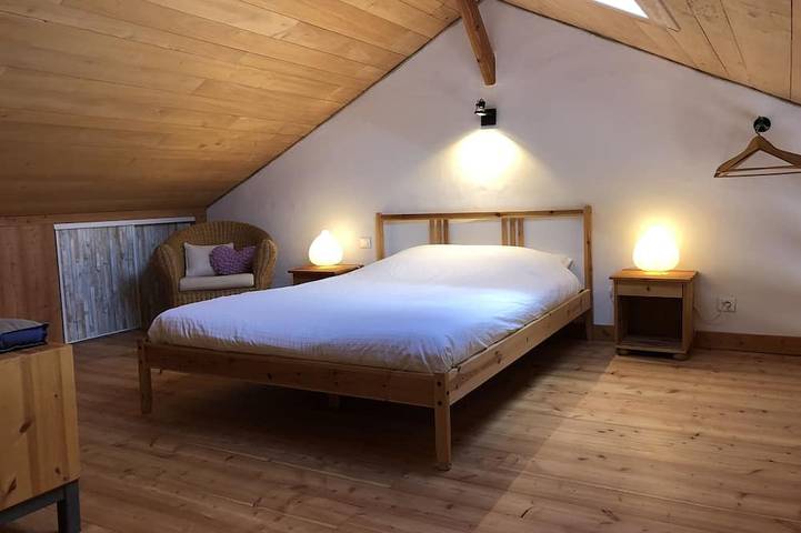 Gîte pour 4 personnes, avec jardin ainsi que balcon et piscine à Plazac - 3