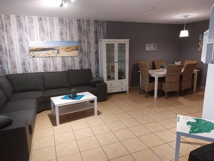 Ferienwohnung für 5 Personen, mit Garten in Wenkendorf