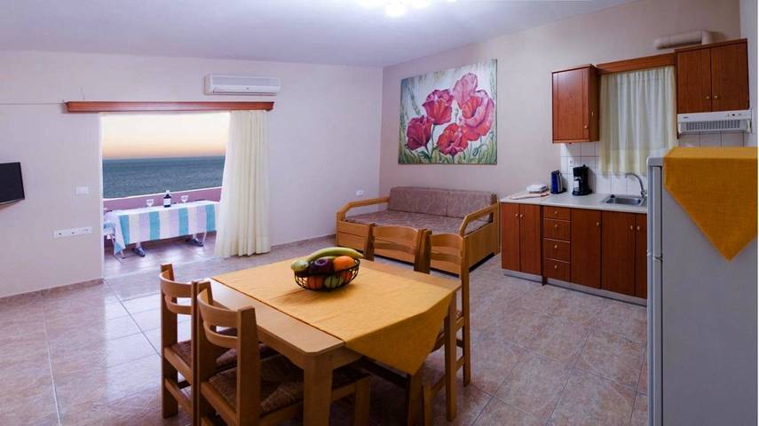 Gîte pour 4 personnes, avec vue et jardin dans Palaiochora - 3