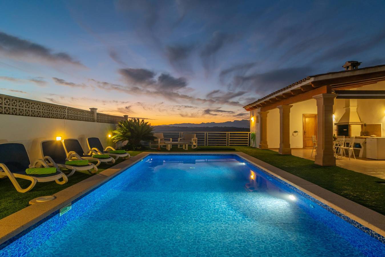 Can Serra (Santa Margalida) - Hermosa casa de pueblo con piscina privada. Wifi gratis. in Santa Margalida, Mallorca Norte