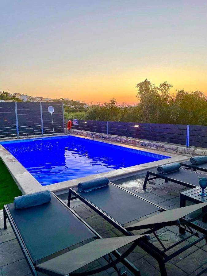 Ferienhaus für 5 Personen, mit Terrasse und Garten sowie Pool und Ausblick