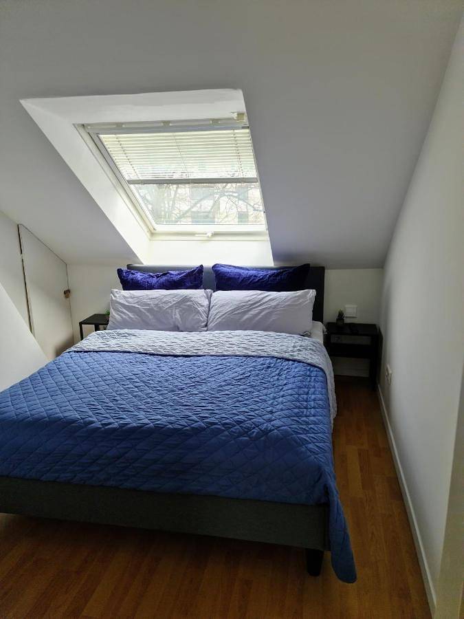 Ganze Wohnung, Apartment with Garden View in Sendling München, München