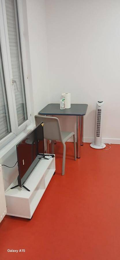 Gîte pour 2 personnes, avec vue et terrasse dans Stade Yves du Manoir - 4