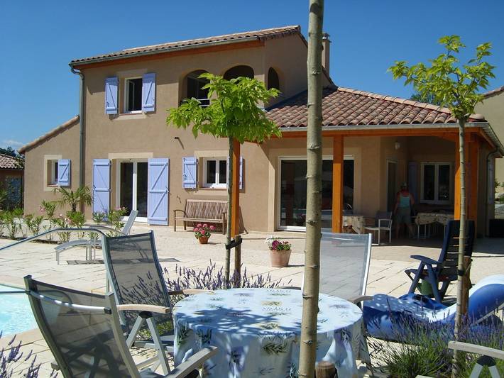 Gîte pour 6 personnes, avec piscine, adapté aux familles à Vallon-Pont-d'Arc - 3