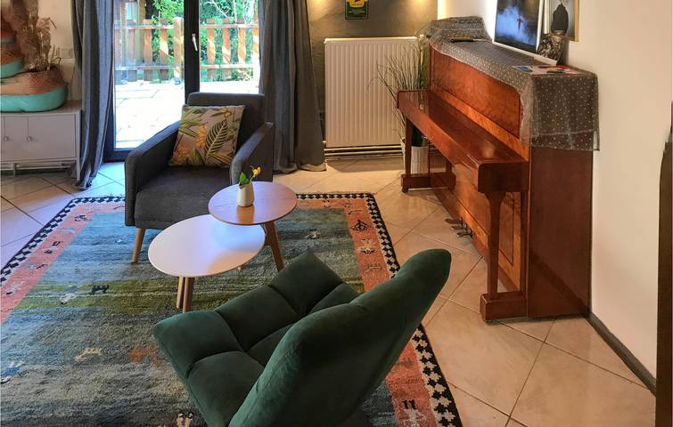Gemütliche 2-Zimmer-Wohnung mit WLAN, Terrasse und Veranda, 600 m vom Oststrand entfernt in Wien, Donau Niederösterreich
