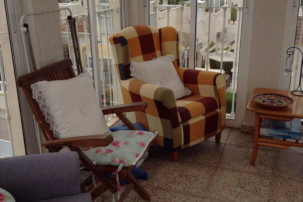 Fully licensed 2 bedroom 2 bathroom detached villa with private pool . in Benimar, Rojales