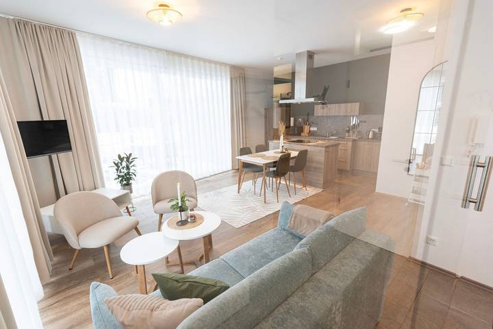 Ferienwohnung für 4 Personen, mit Balkon/Terrasse und Terrasse sowie Garten und Sauna in Ammerland