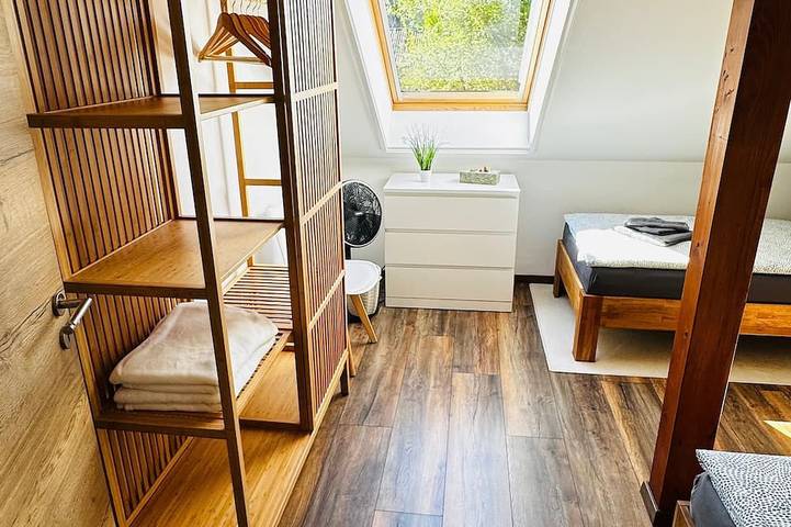 Ferienwohnung für 6 Personen, mit Balkon und Whirlpool sowie Garten in Cottbus - 2