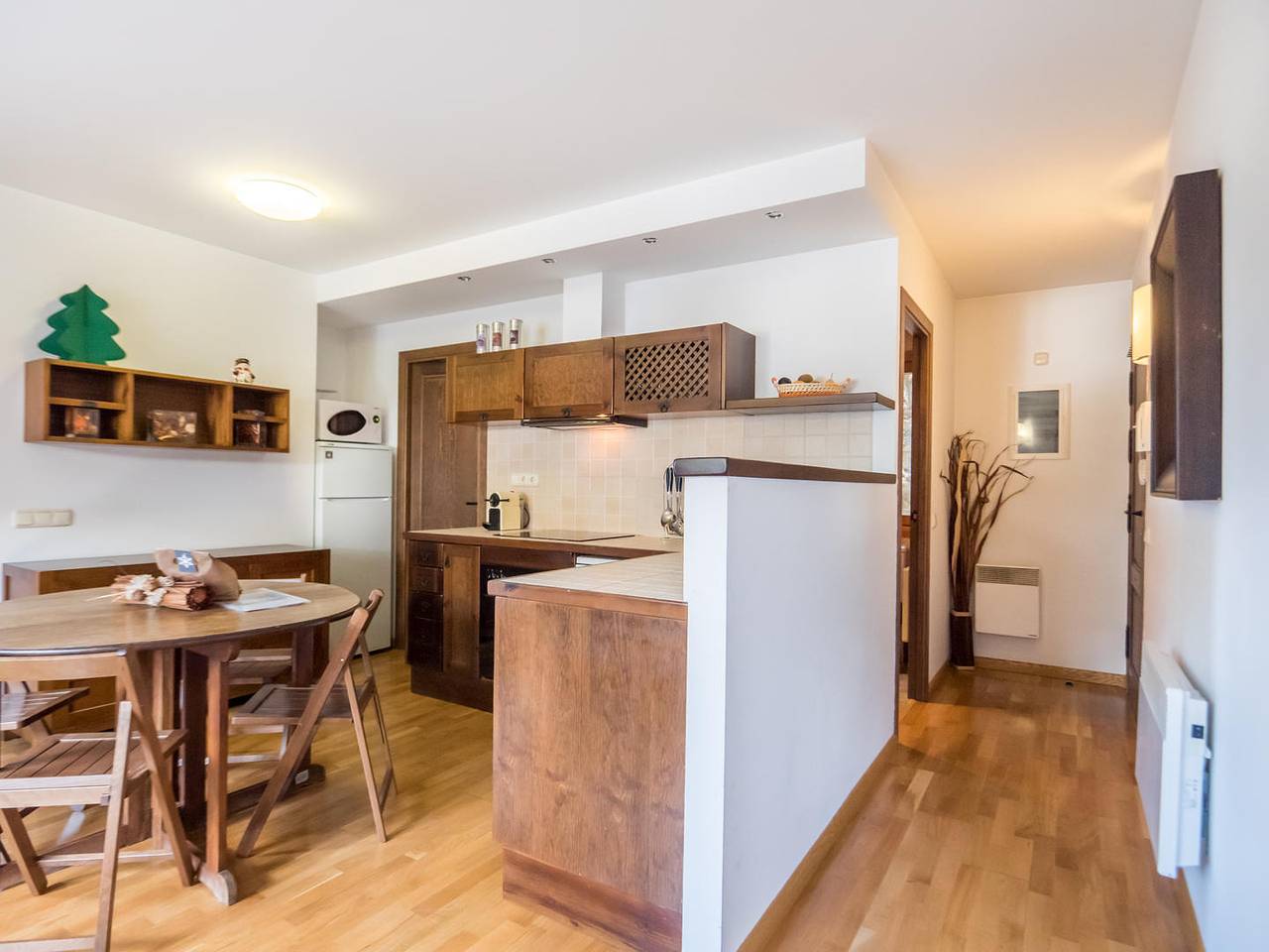 Entire apartment, 2 bedroom apartment with balcony and 2 bath.El Tarter. Esq51 in El Tarter, Grandvalira