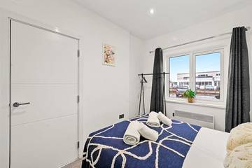 Apartment for 4 People in Swindon, North Wessex Downs, Photo 1