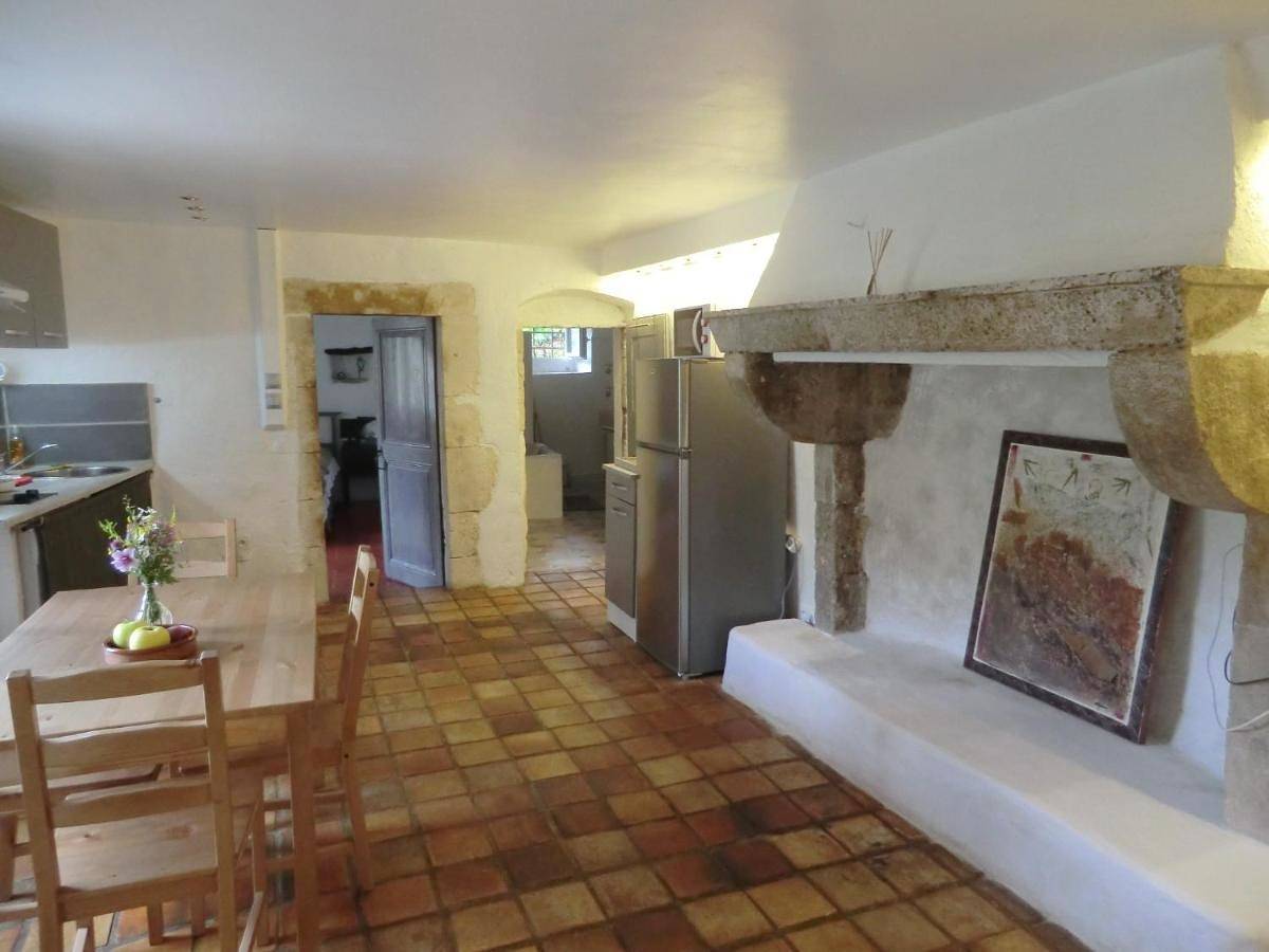 Appartement entier, Le Montadou Saint Montan in Saint-Montan, Privas (arrondissement)